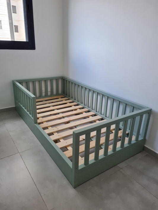 מיטת מונטסורית ילדים דגם מעין